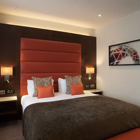 St George'S Hotel - Wembley Londra Esterno foto