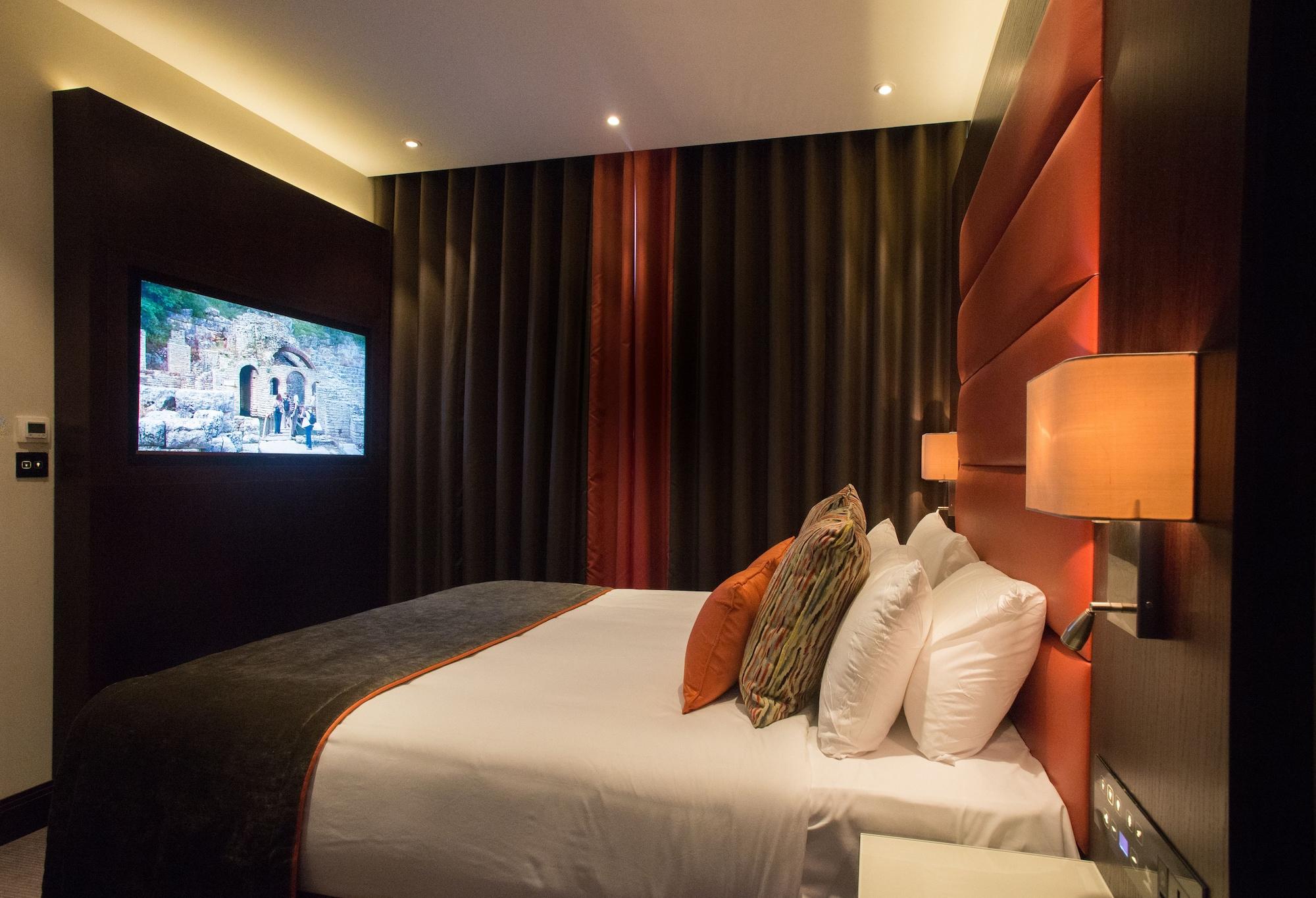 St George'S Hotel - Wembley Londra Esterno foto