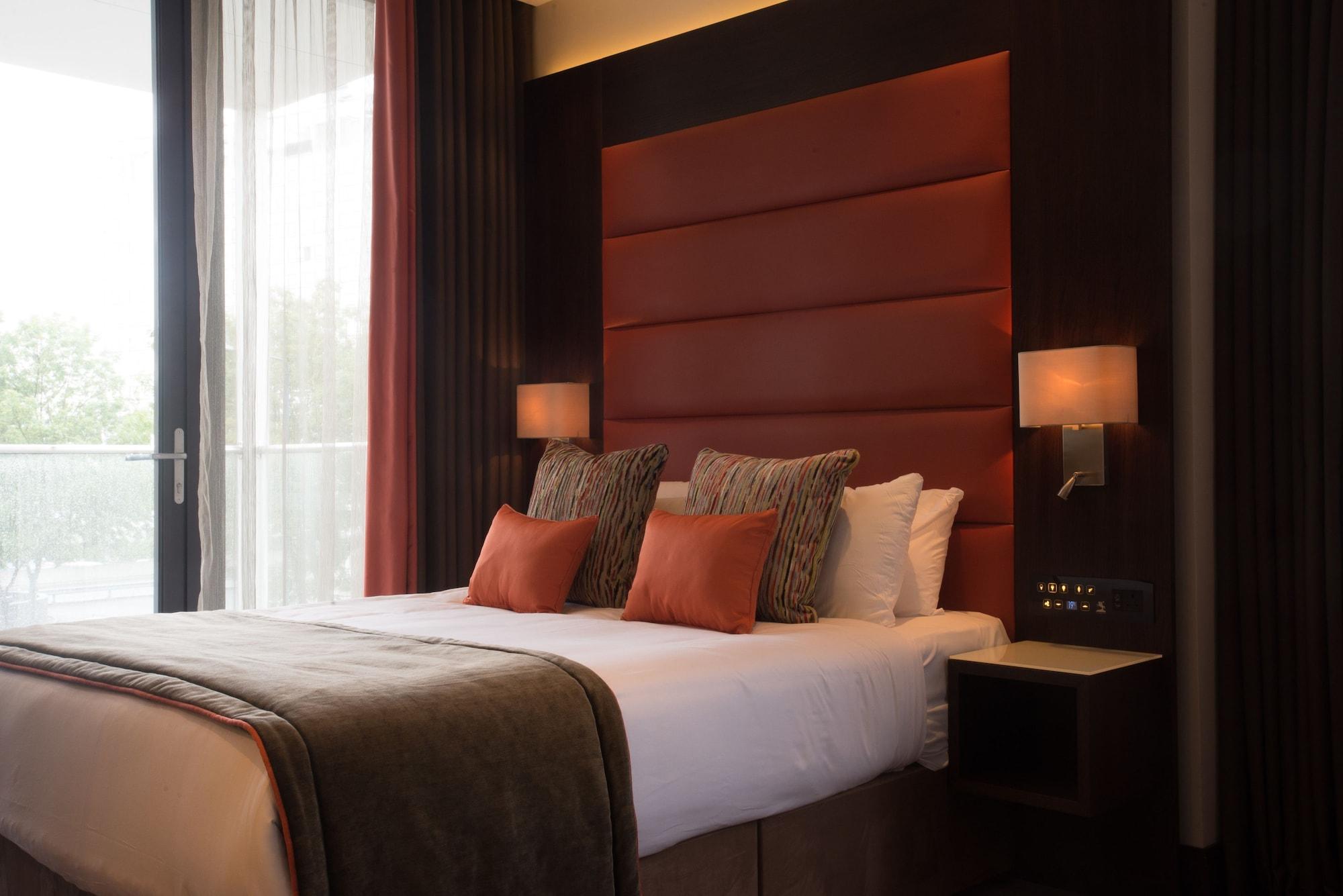 St George'S Hotel - Wembley Londra Esterno foto