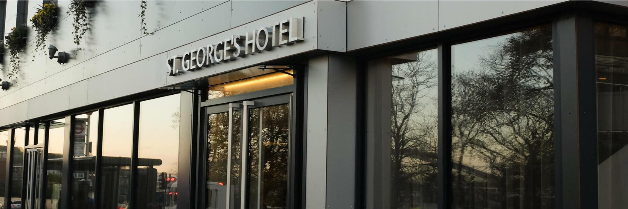 St George'S Hotel - Wembley Londra Esterno foto