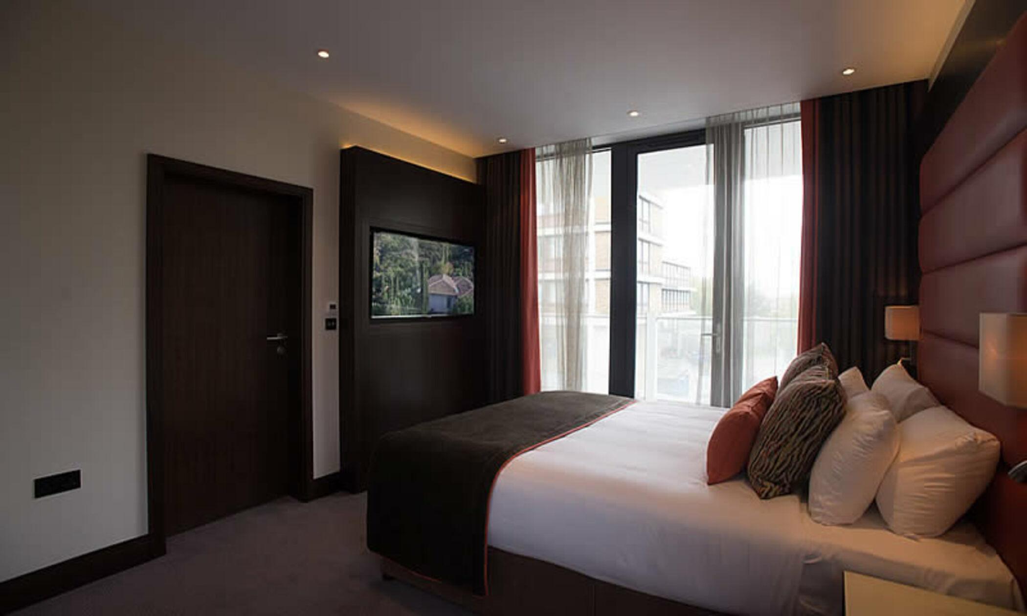 St George'S Hotel - Wembley Londra Esterno foto