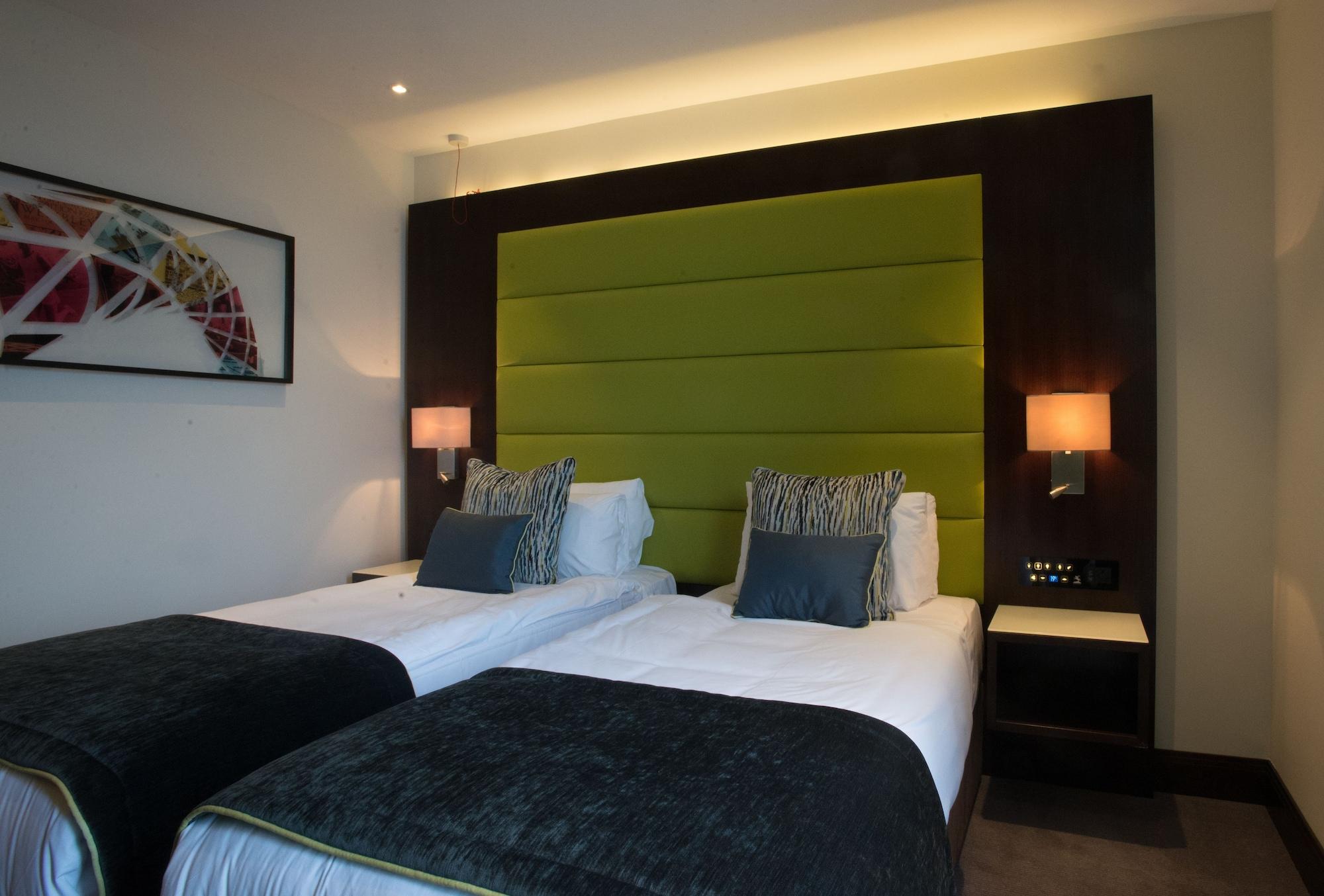 St George'S Hotel - Wembley Londra Esterno foto