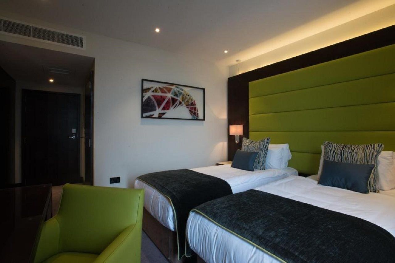 St George'S Hotel - Wembley Londra Esterno foto
